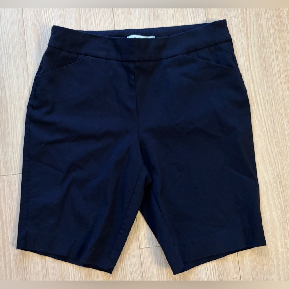 Cleo 15” Waist Bermuda Dress Shorts, Tailored Fit, Navy, Size Medium Petite.